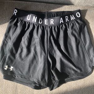UNDER ARMOUR black running shorts